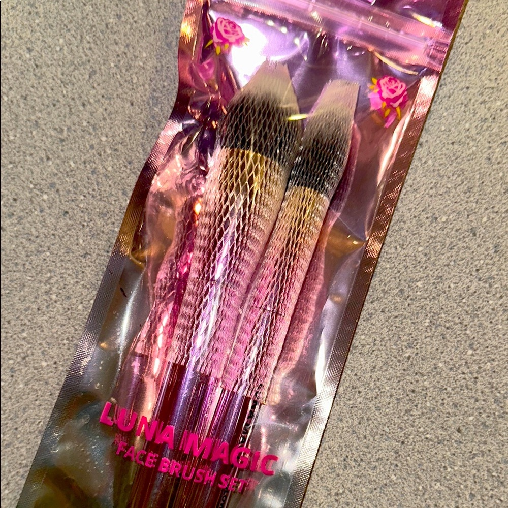 Luna Magic Face Brush Set
